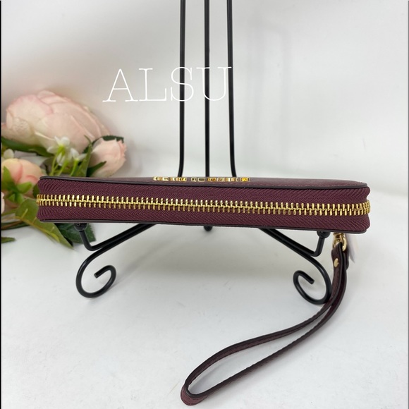 Michael Kors Flat Phone Case Merlot Burgundy Leath - Picture 3 of 8